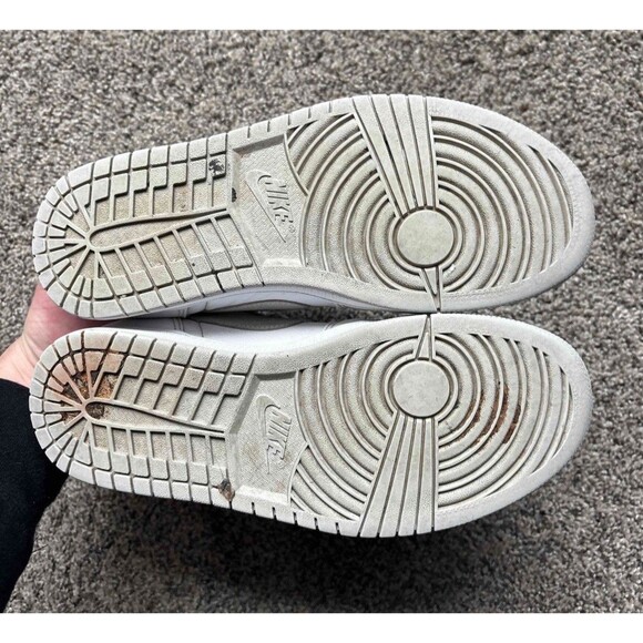 Nike Air Jordan 1 Low Neutral Grey Size 9.5 Women's (Size 8 Men's) - Picture 5 of 9